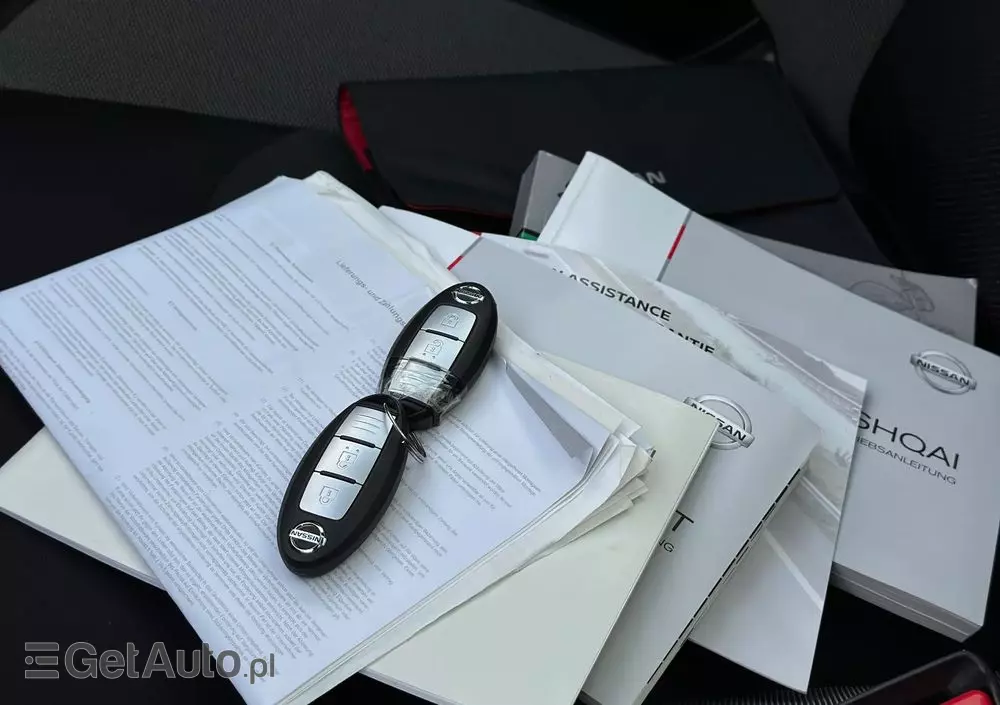 NISSAN Qashqai 1.2 DIG-T N-Connecta Xtronic