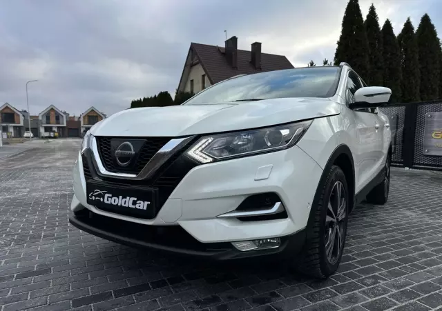 NISSAN Qashqai 1.2 DIG-T N-Connecta Xtronic
