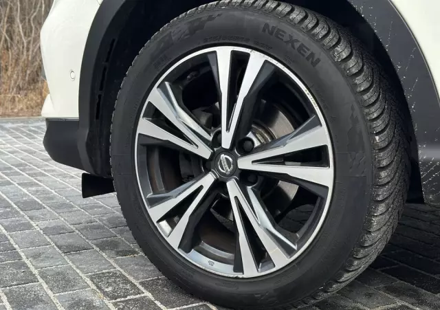 NISSAN Qashqai 1.2 DIG-T N-Connecta Xtronic