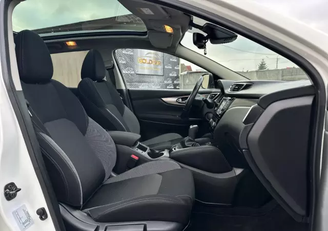 NISSAN Qashqai 1.2 DIG-T N-Connecta Xtronic