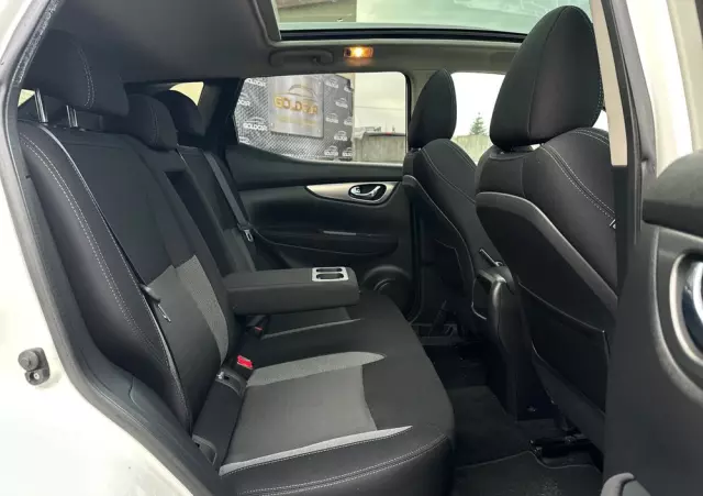 NISSAN Qashqai 1.2 DIG-T N-Connecta Xtronic