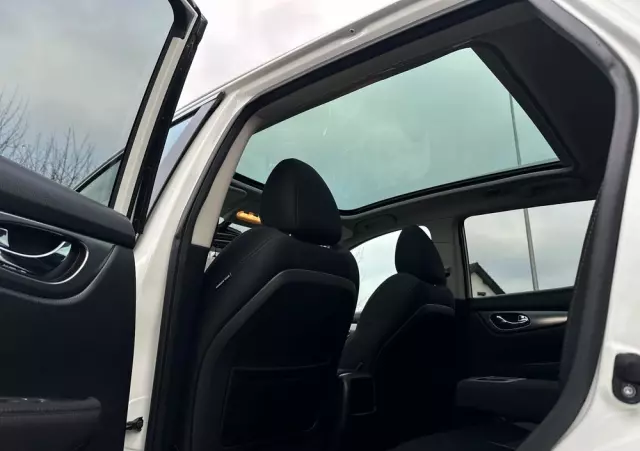 NISSAN Qashqai 1.2 DIG-T N-Connecta Xtronic