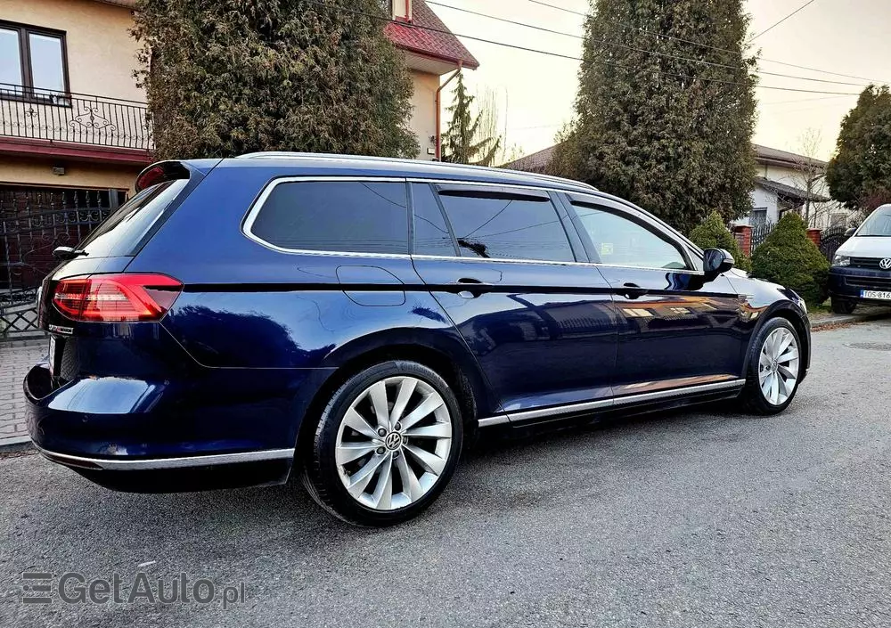 VOLKSWAGEN Passat Variant 2.0 TDI SCR 4Motion DSG Highline