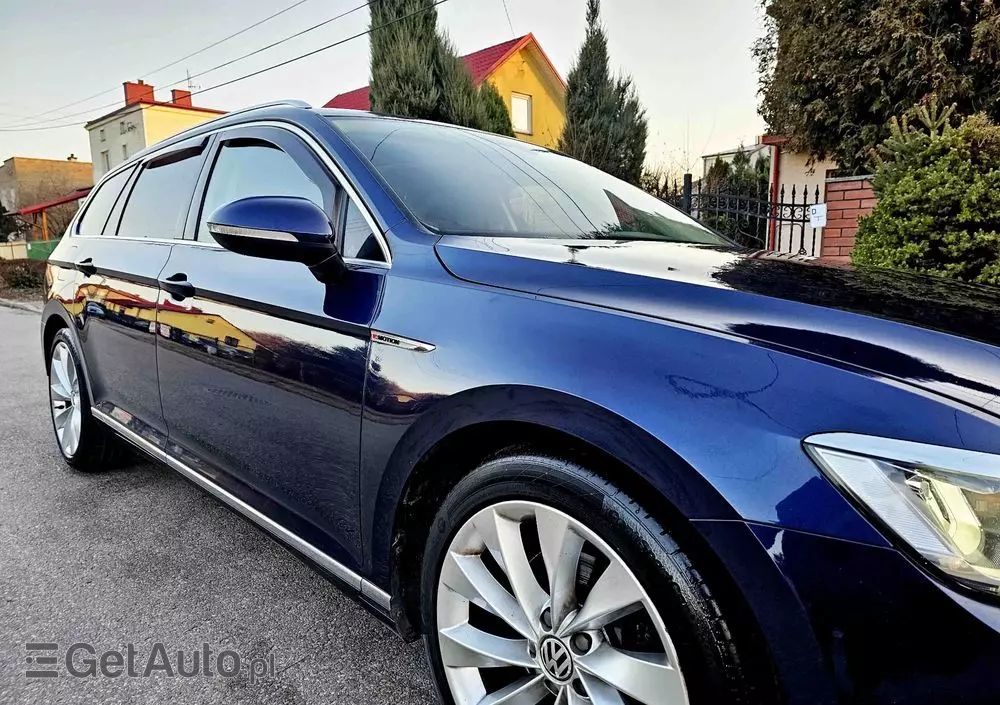 VOLKSWAGEN Passat Variant 2.0 TDI SCR 4Motion DSG Highline
