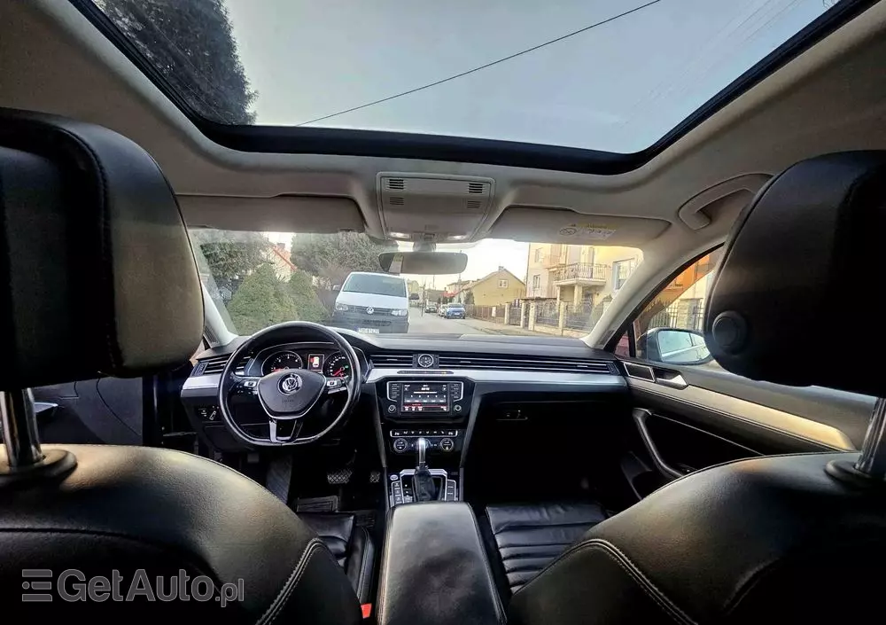 VOLKSWAGEN Passat Variant 2.0 TDI SCR 4Motion DSG Highline