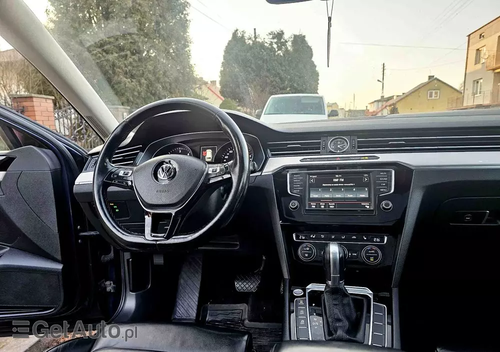 VOLKSWAGEN Passat Variant 2.0 TDI SCR 4Motion DSG Highline