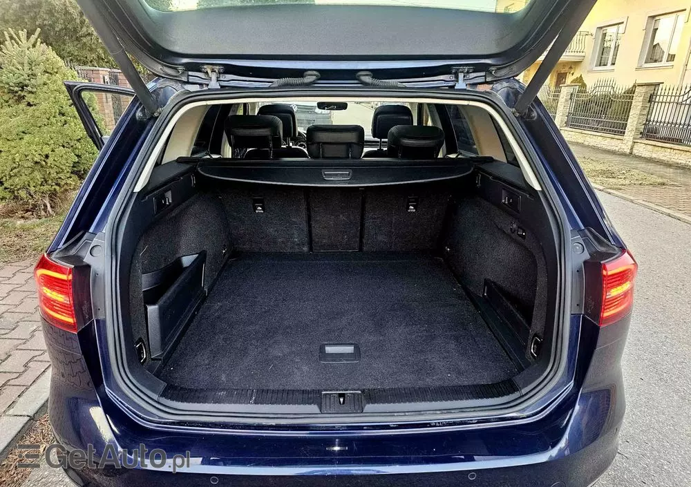 VOLKSWAGEN Passat Variant 2.0 TDI SCR 4Motion DSG Highline
