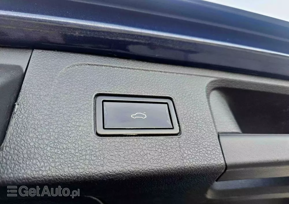 VOLKSWAGEN Passat Variant 2.0 TDI SCR 4Motion DSG Highline