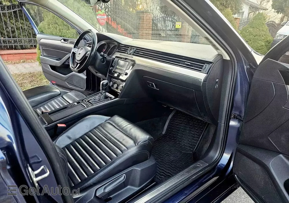 VOLKSWAGEN Passat Variant 2.0 TDI SCR 4Motion DSG Highline