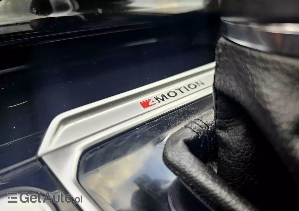 VOLKSWAGEN Passat Variant 2.0 TDI SCR 4Motion DSG Highline