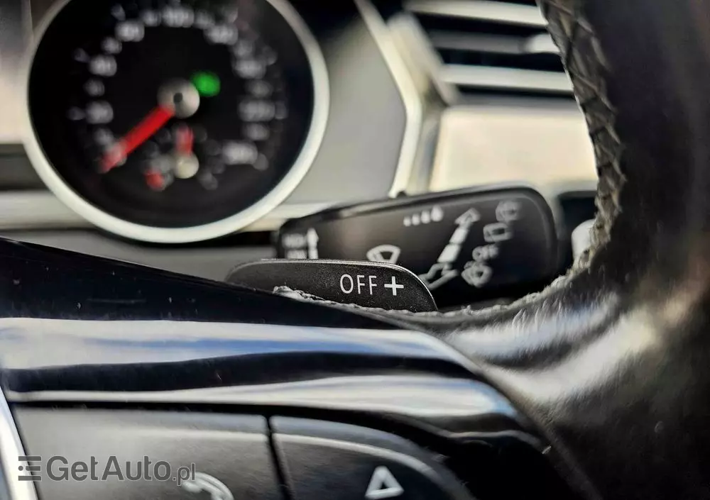 VOLKSWAGEN Passat Variant 2.0 TDI SCR 4Motion DSG Highline