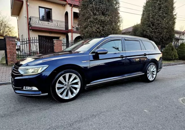 VOLKSWAGEN Passat Variant 2.0 TDI SCR 4Motion DSG Highline