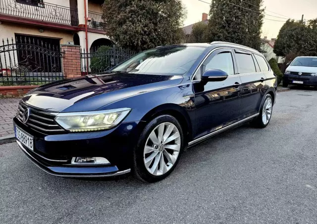 VOLKSWAGEN Passat Variant 2.0 TDI SCR 4Motion DSG Highline