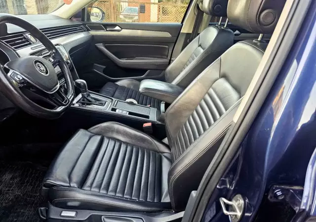 VOLKSWAGEN Passat Variant 2.0 TDI SCR 4Motion DSG Highline