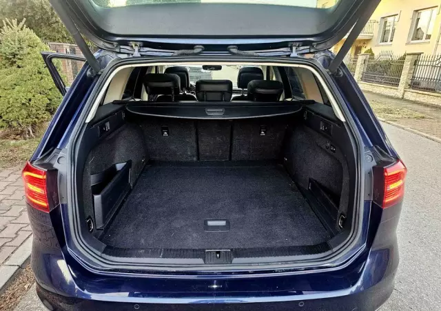 VOLKSWAGEN Passat Variant 2.0 TDI SCR 4Motion DSG Highline