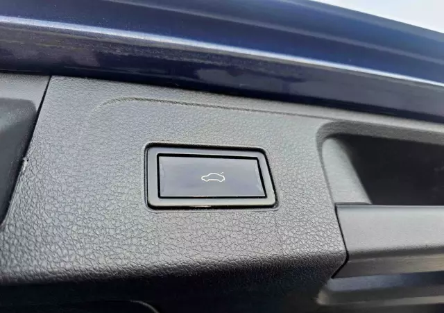 VOLKSWAGEN Passat Variant 2.0 TDI SCR 4Motion DSG Highline