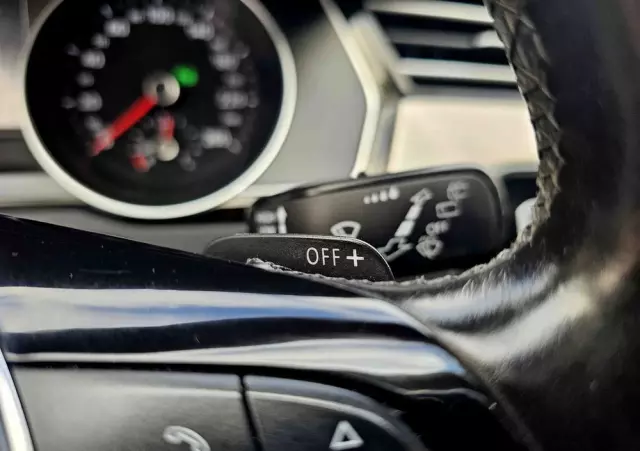 VOLKSWAGEN Passat Variant 2.0 TDI SCR 4Motion DSG Highline