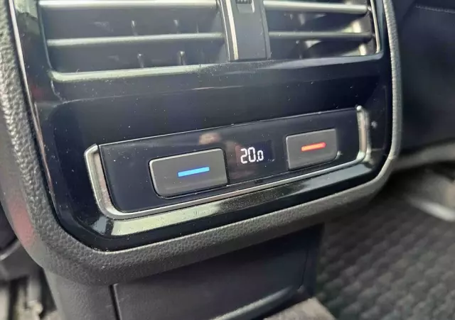 VOLKSWAGEN Passat Variant 2.0 TDI SCR 4Motion DSG Highline