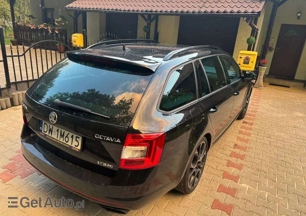 SKODA Octavia 2.0 TSI RS DSG