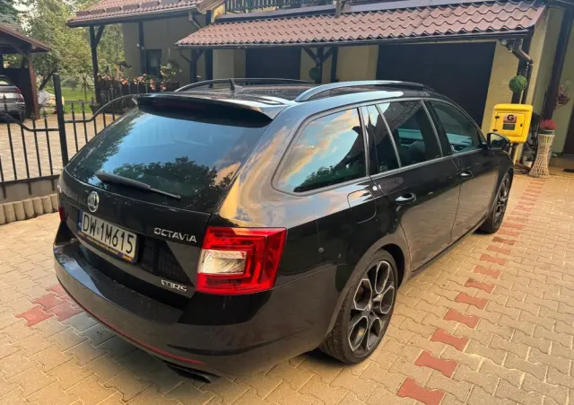 SKODA Octavia 2.0 TSI RS DSG