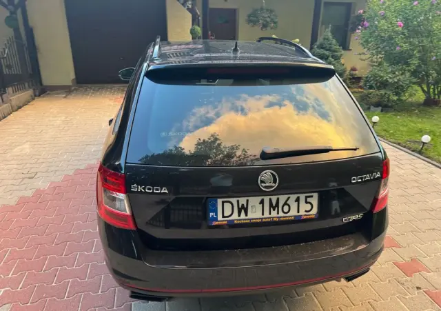 SKODA Octavia 2.0 TSI RS DSG