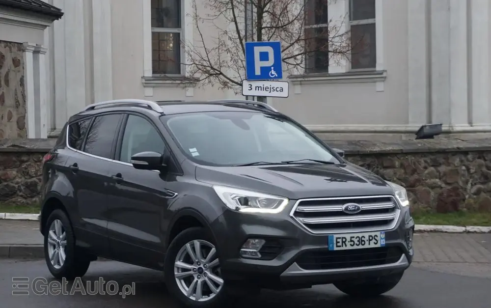 FORD Kuga 2.0 TDCi 2x4 Titanium