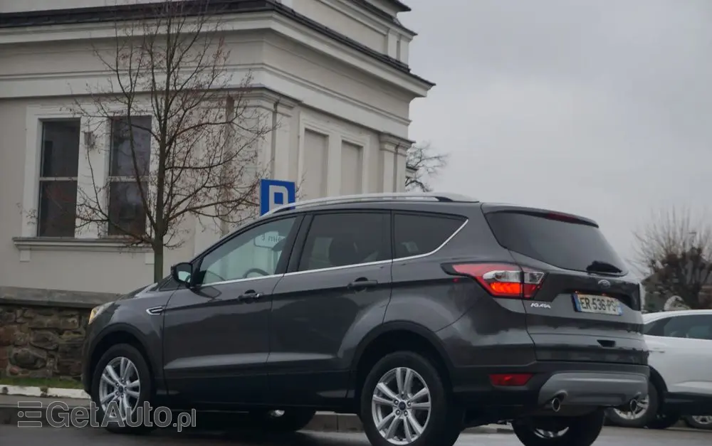 FORD Kuga 2.0 TDCi 2x4 Titanium