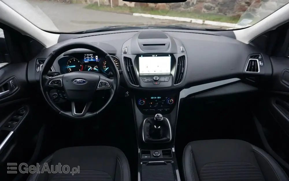 FORD Kuga 2.0 TDCi 2x4 Titanium