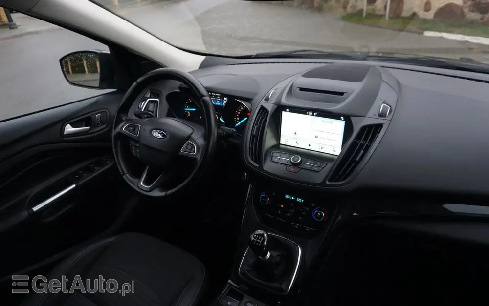 FORD Kuga 2.0 TDCi 2x4 Titanium