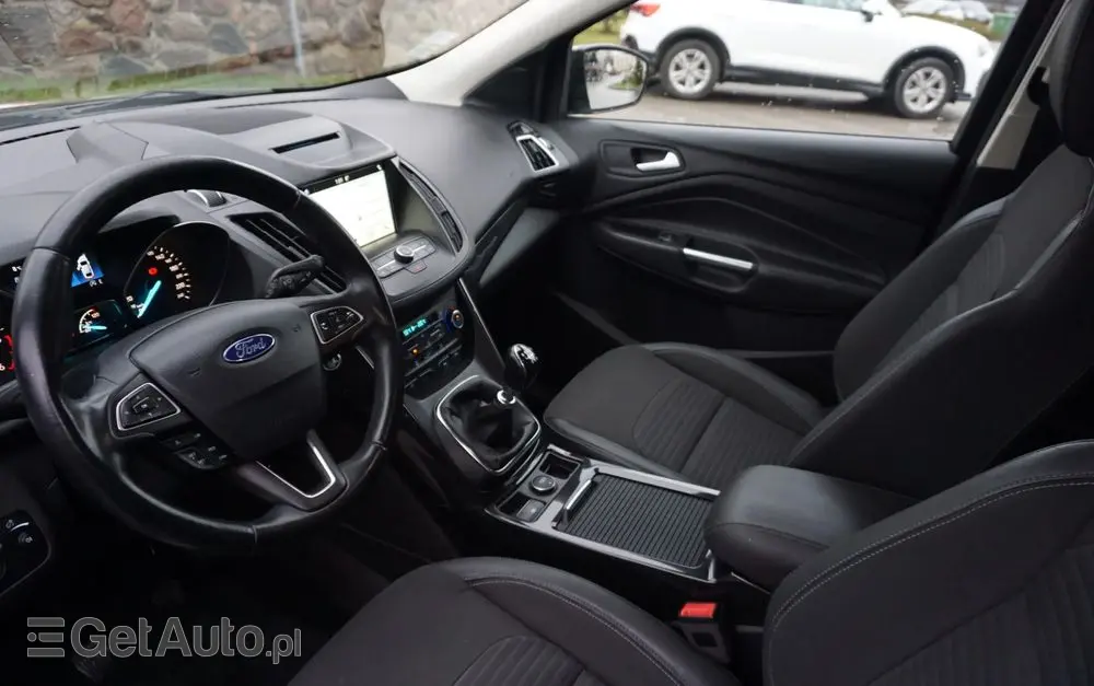 FORD Kuga 2.0 TDCi 2x4 Titanium
