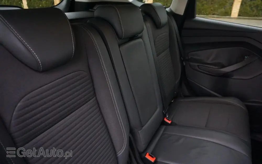 FORD Kuga 2.0 TDCi 2x4 Titanium