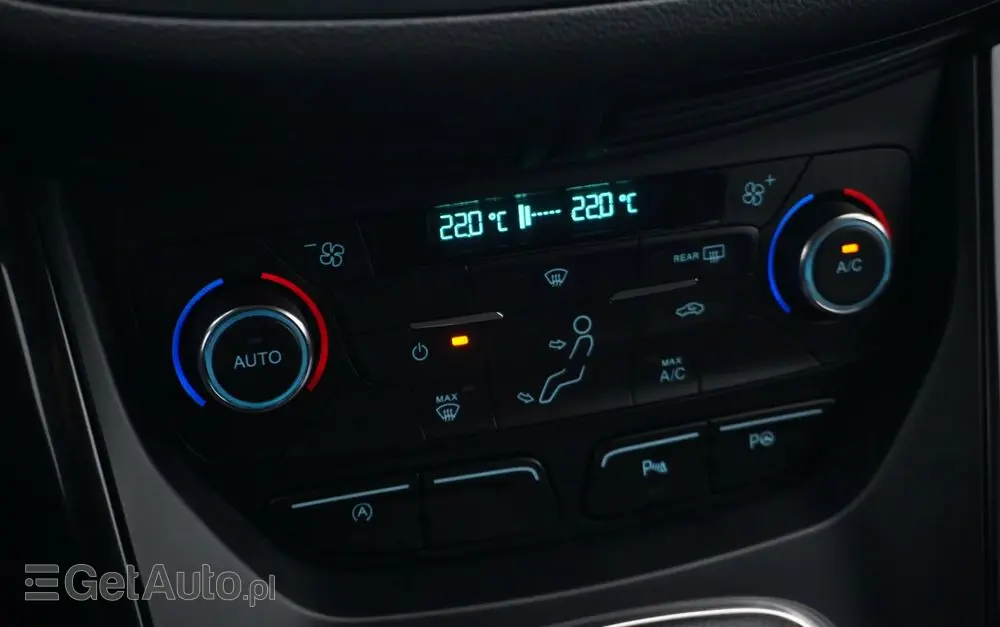 FORD Kuga 2.0 TDCi 2x4 Titanium