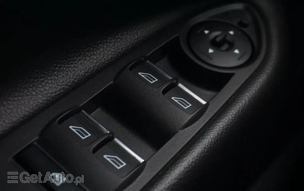 FORD Kuga 2.0 TDCi 2x4 Titanium