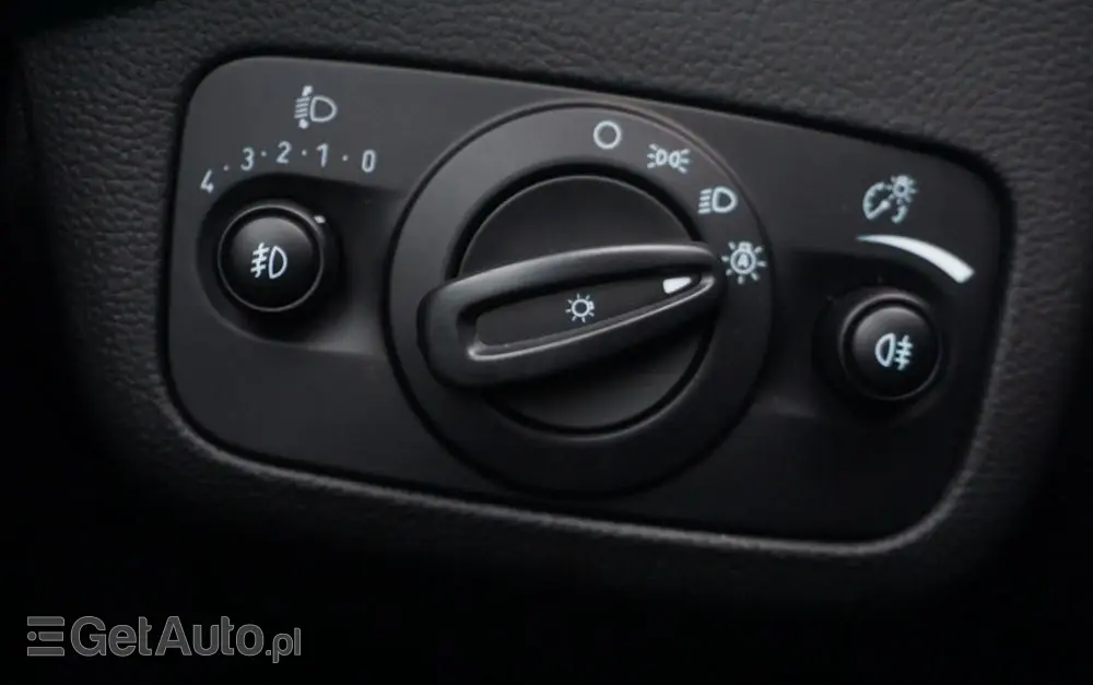 FORD Kuga 2.0 TDCi 2x4 Titanium