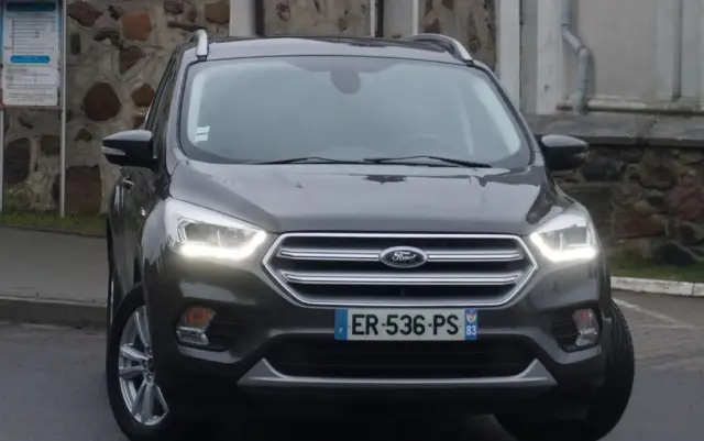 FORD Kuga 2.0 TDCi 2x4 Titanium
