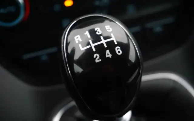 FORD Kuga 2.0 TDCi 2x4 Titanium