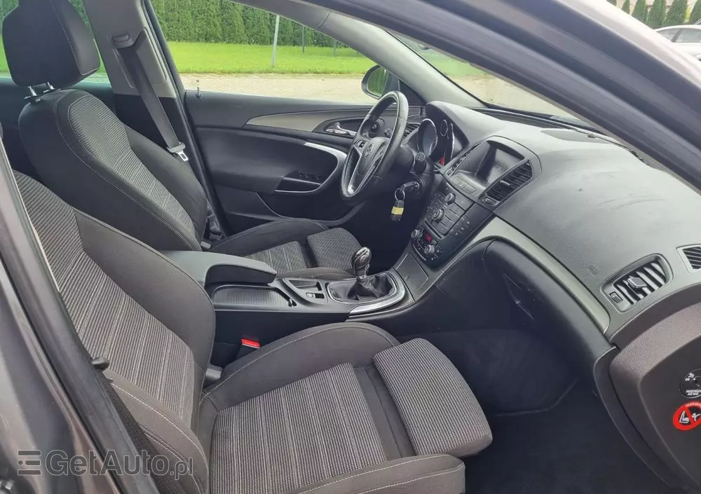 OPEL Insignia 1.6 Turbo Cosmo