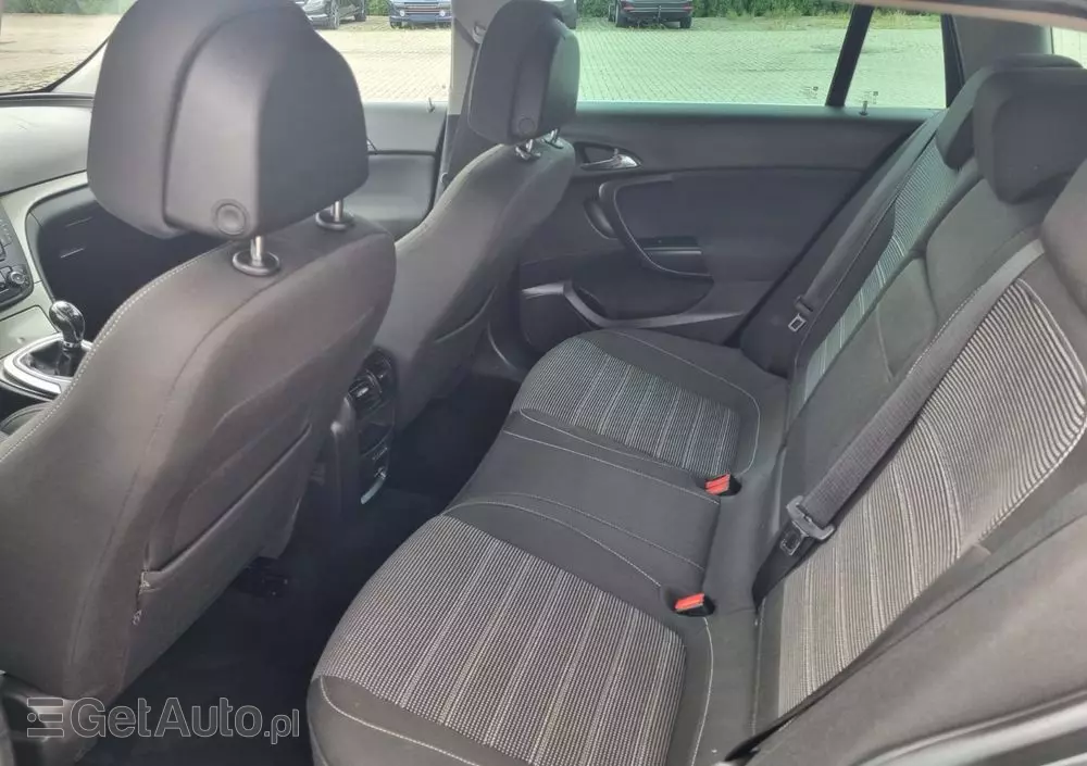 OPEL Insignia 1.6 Turbo Cosmo