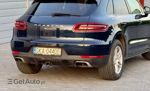 PORSCHE Macan 