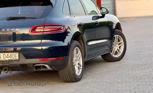 PORSCHE Macan 
