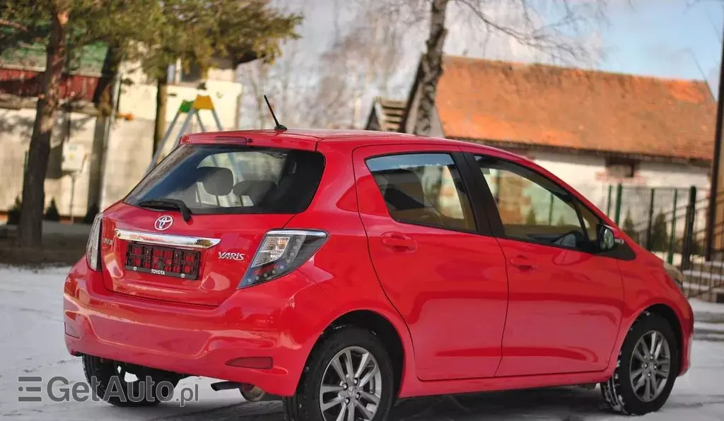 TOYOTA Yaris 