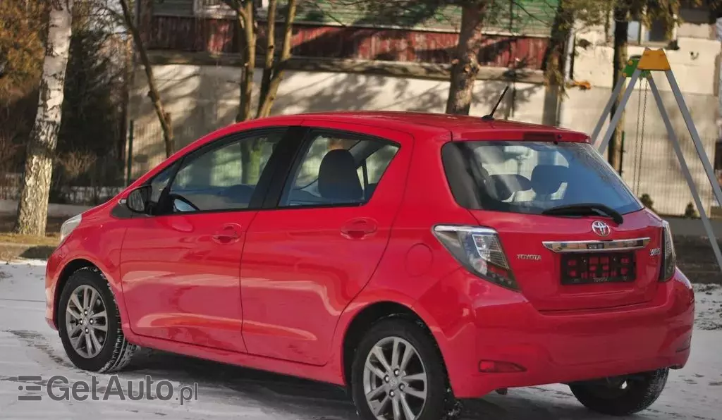 TOYOTA Yaris 