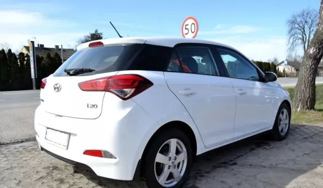 HYUNDAI I20 