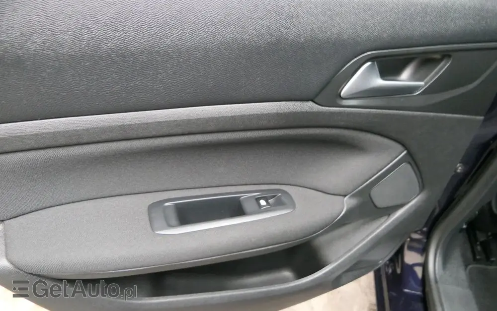 PEUGEOT 308 BlueHDi 150 EAT6 Stop & Start Business-Line