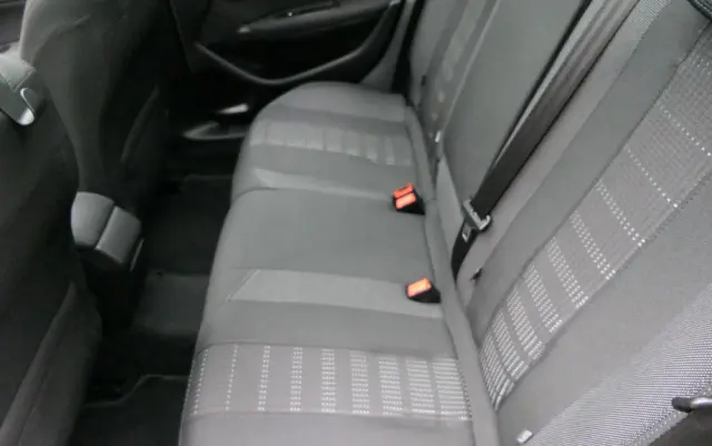 PEUGEOT 308 BlueHDi 150 EAT6 Stop & Start Business-Line