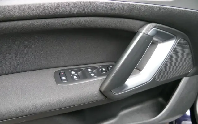 PEUGEOT 308 BlueHDi 150 EAT6 Stop & Start Business-Line