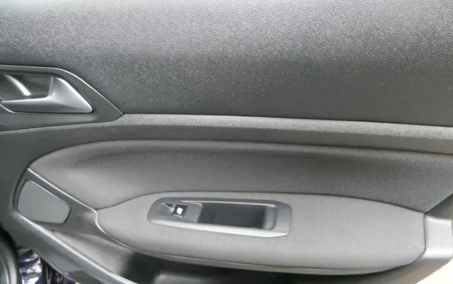 PEUGEOT 308 BlueHDi 150 EAT6 Stop & Start Business-Line