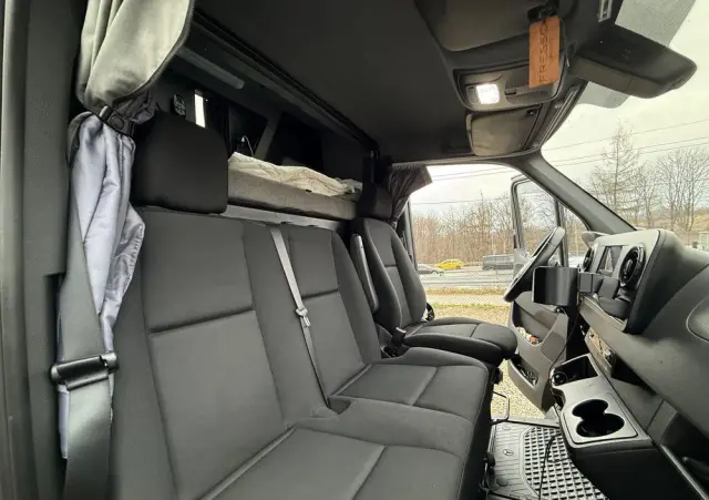 MERCEDES-BENZ SPRINTER 