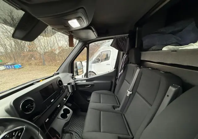 MERCEDES-BENZ SPRINTER 