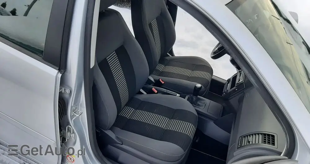 VOLKSWAGEN Polo 1.4 United